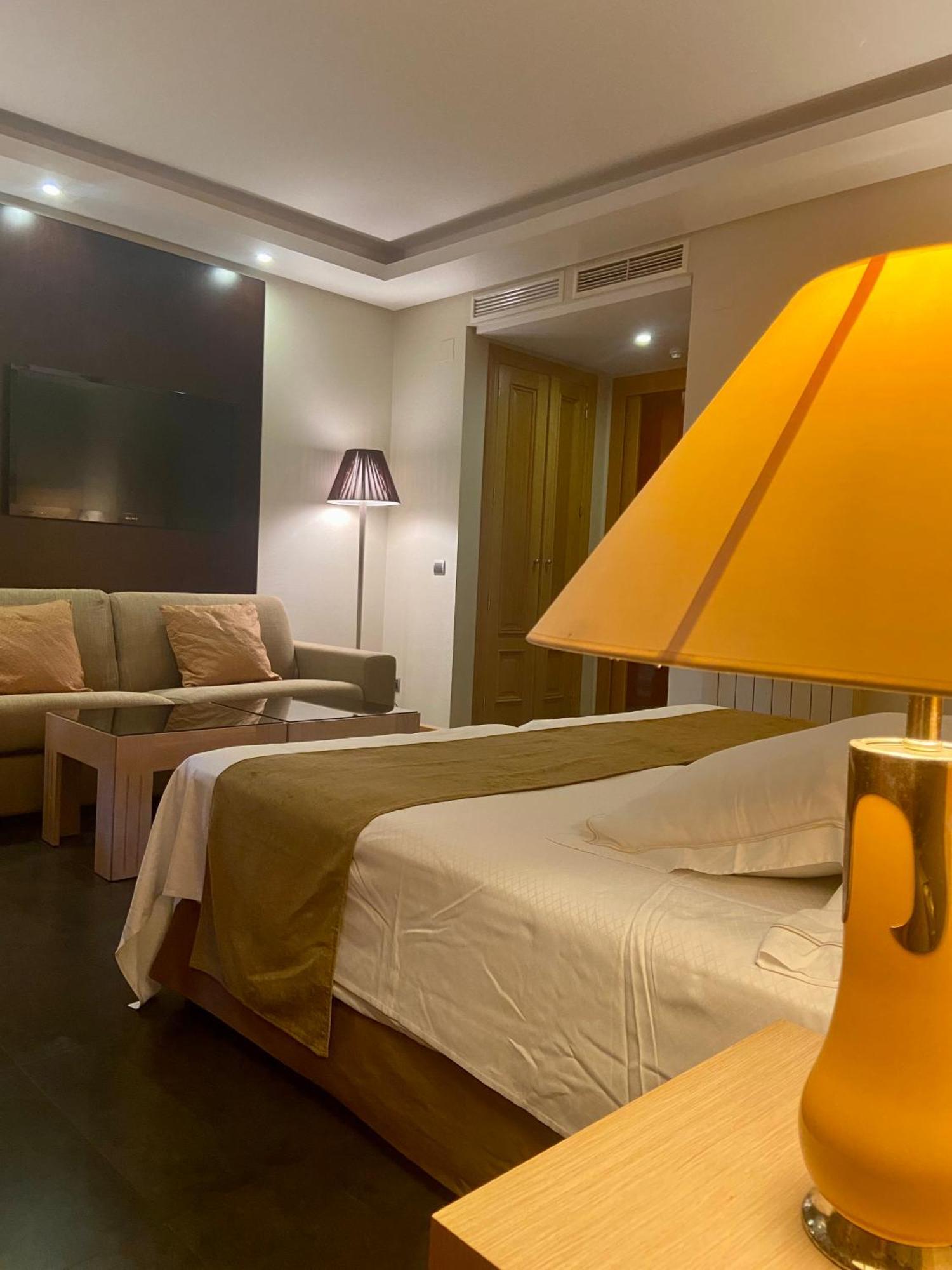 Artplatinum Suites&Apartments Benalmádena Exteriör bild