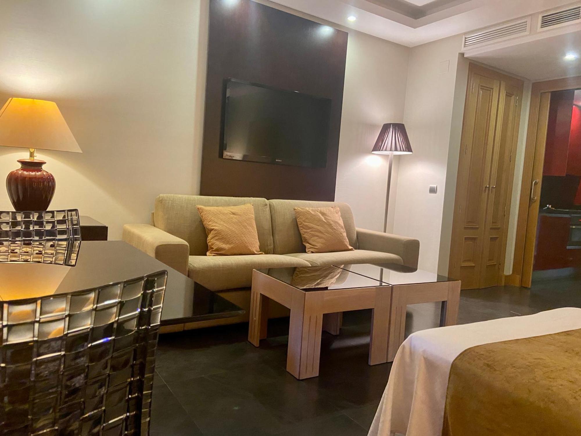 Artplatinum Suites&Apartments Benalmádena Exteriör bild